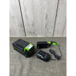 Greenworks Original 40V Lithium-Ion Rechargeable Battery 4.0Ah With Charger